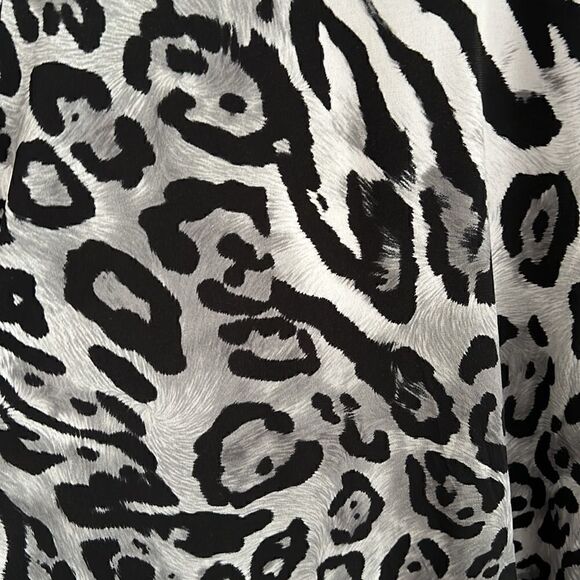 Susan Graver Women’s XL Animal leopard print w/ shells scoopneck blouse - Picture 6 of 13